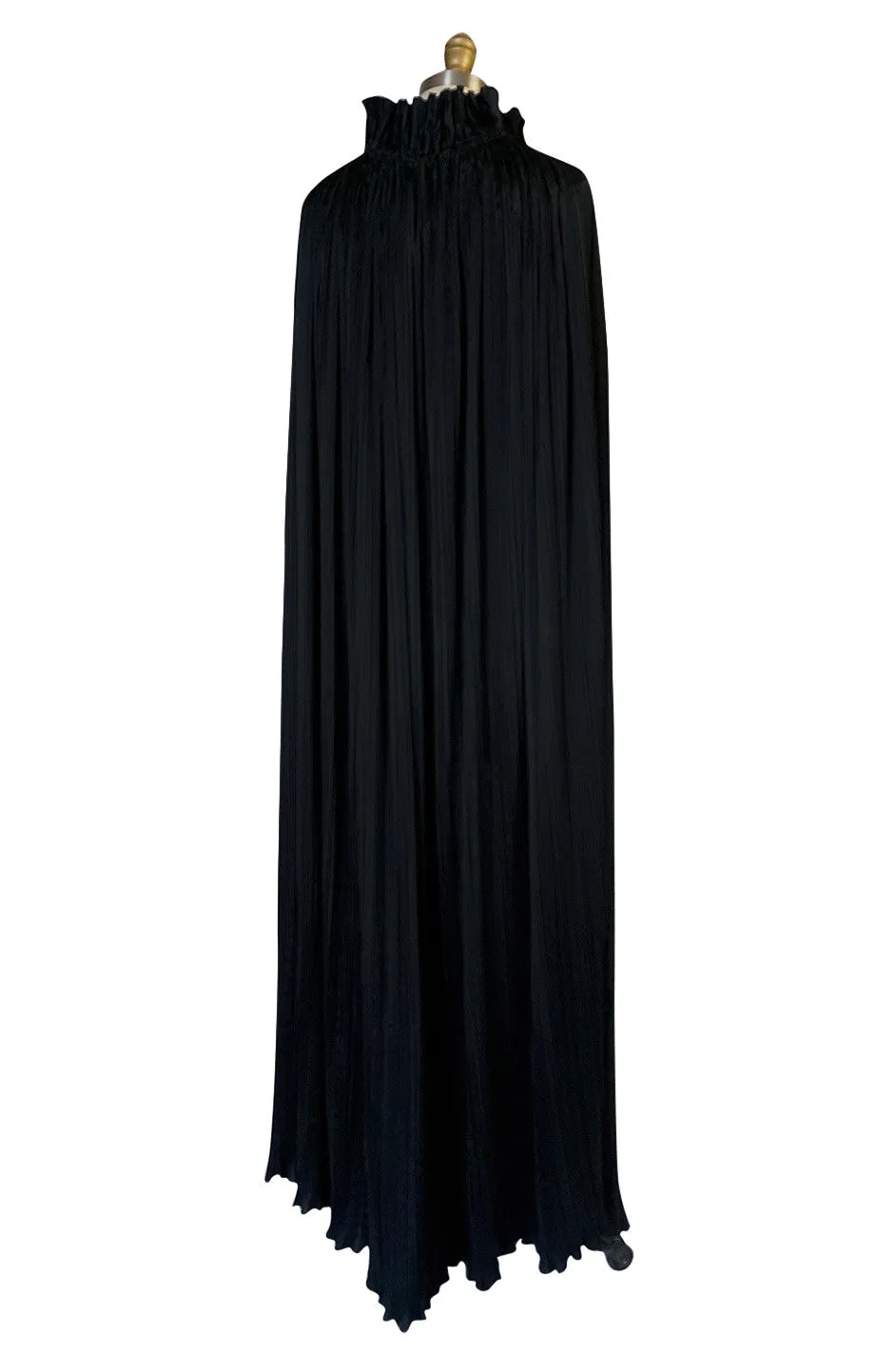 1970s Giorgio Sant'Angelo Flowing Pleated Black Cape