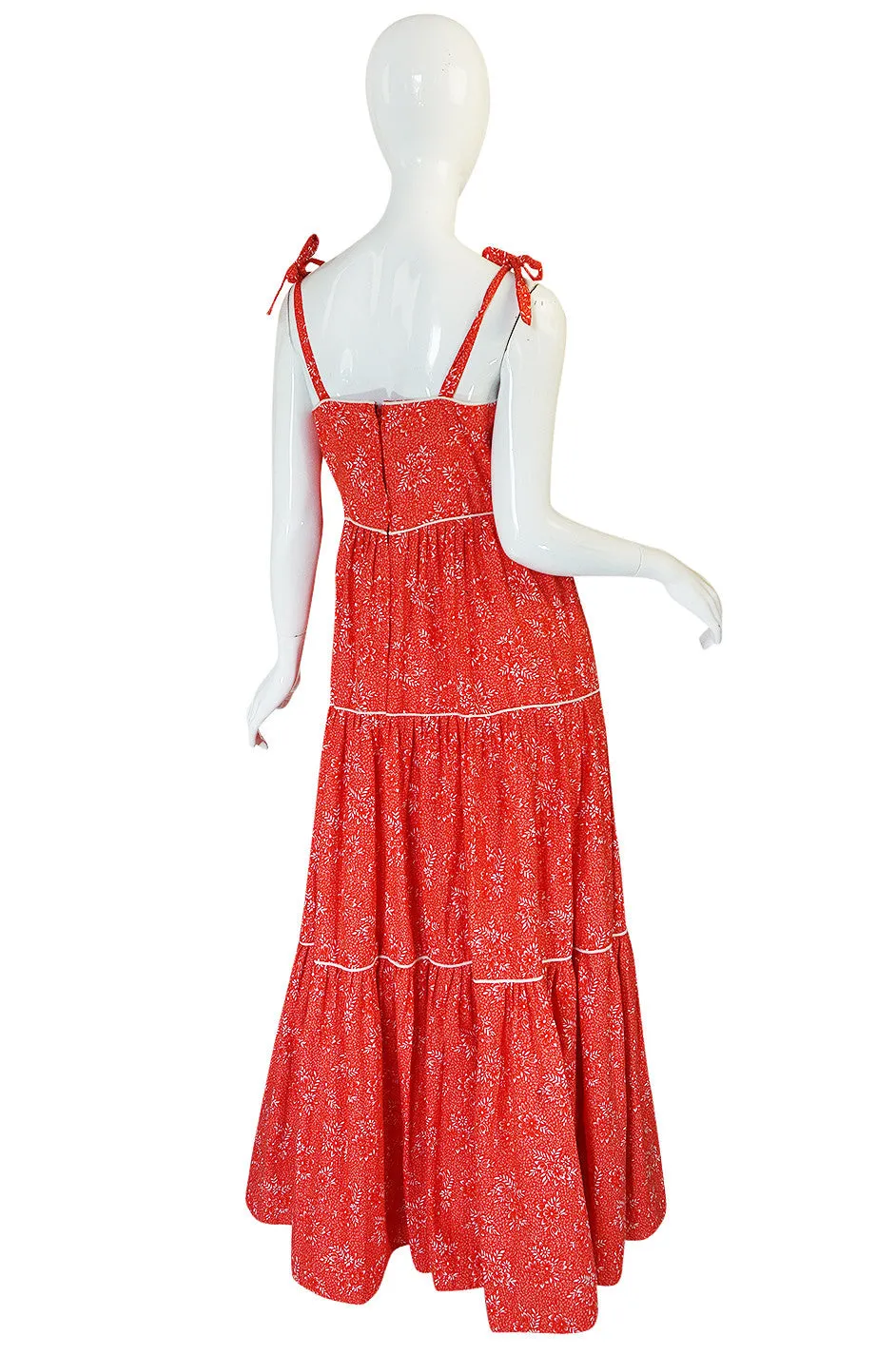 1970s Red Print & Tiered Victor Costa Cotton Dress