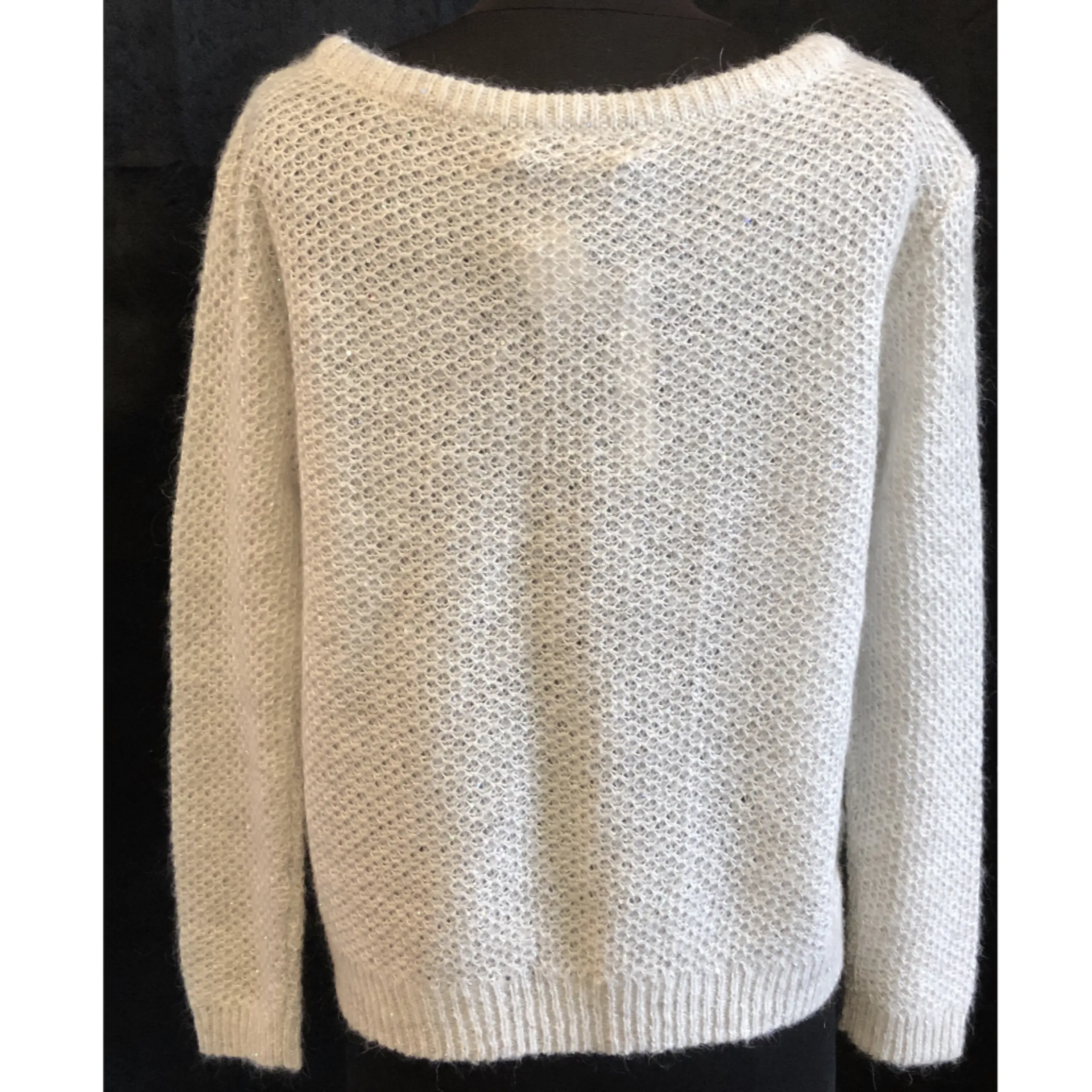 ALICE   OLIVIA Ivory Beige Long Sleeve Knit Sweater Size M NWT
