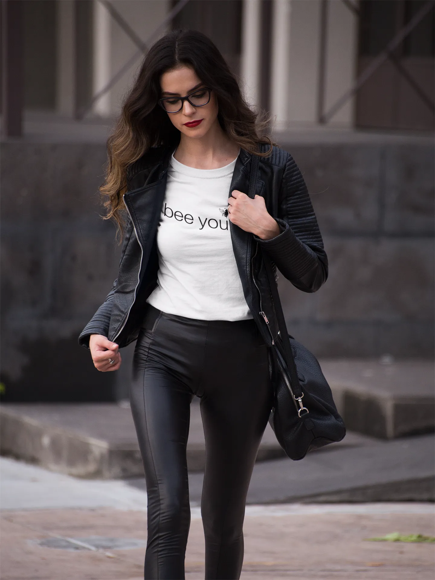 bee you - Women's The Boyfriend Tee