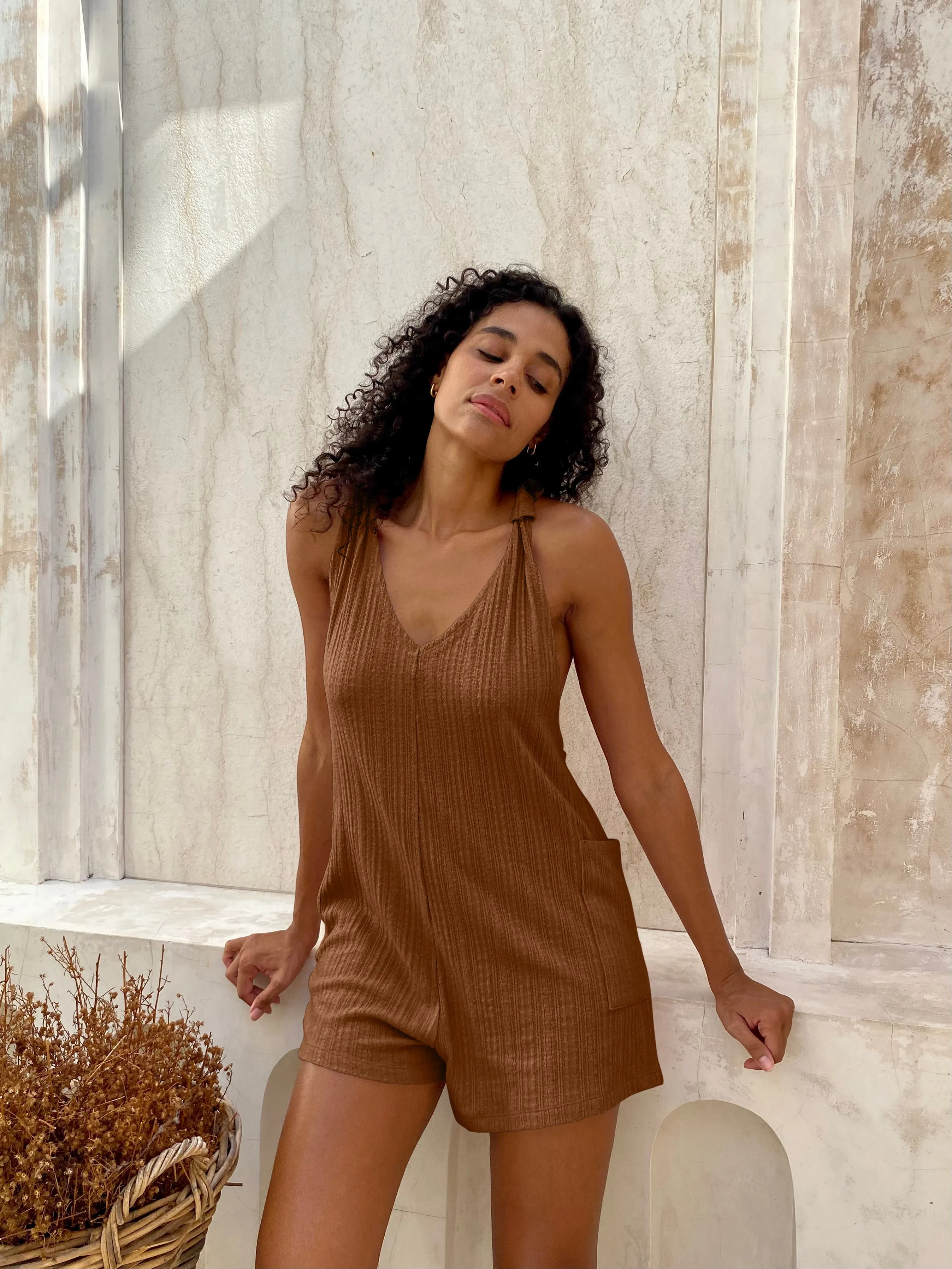 BROWN SHORT