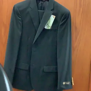 Caravelli Black Suit Regular Fit