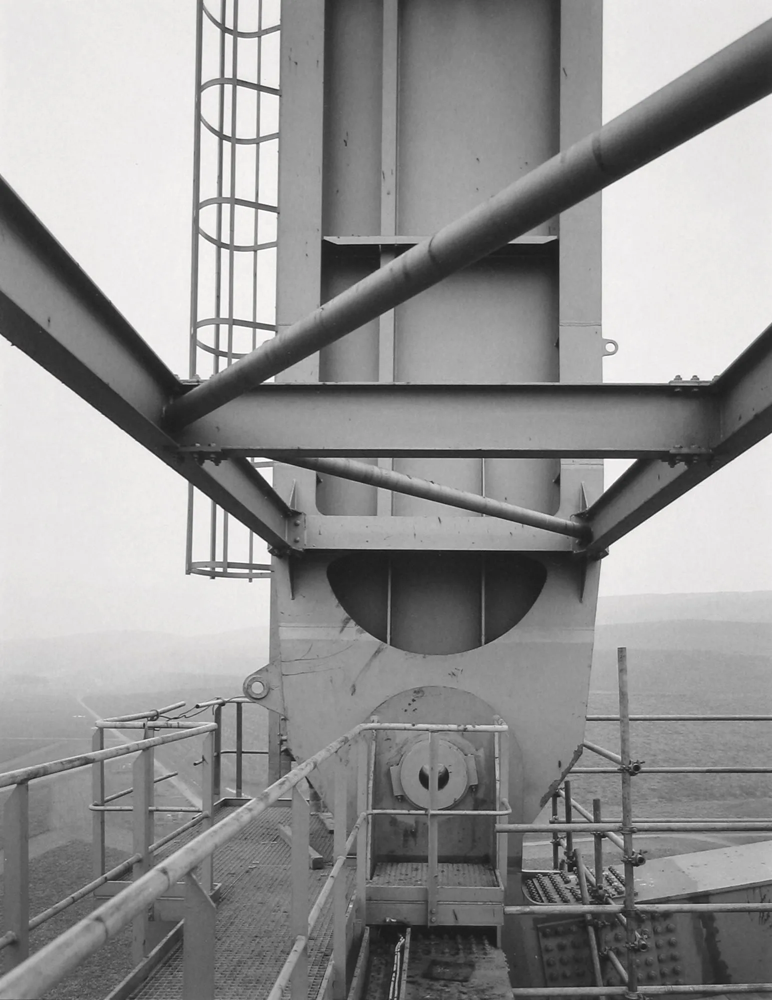Construction III (Pylon)
