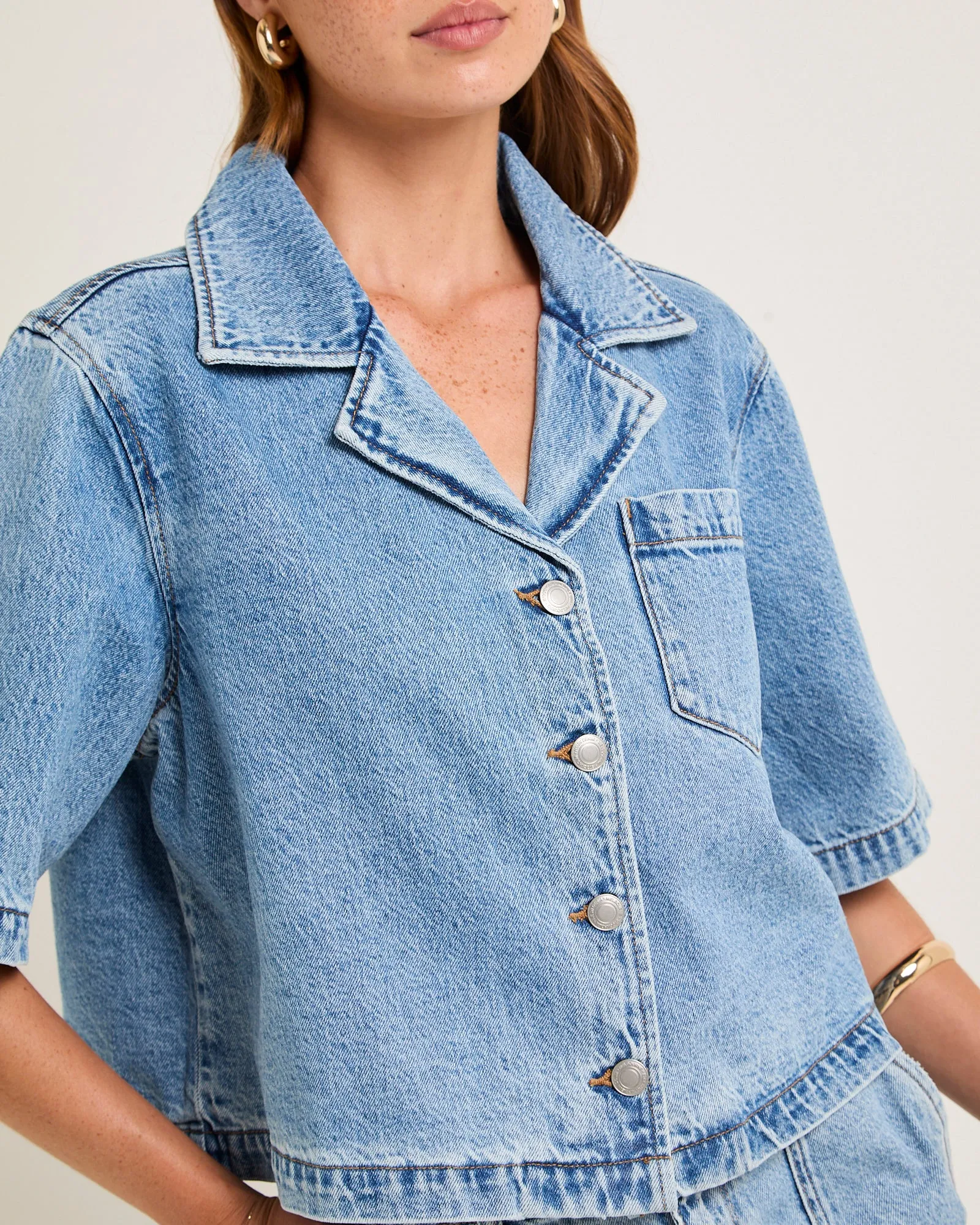 Cropped Resort Shorts Sleeved Denim Shirt