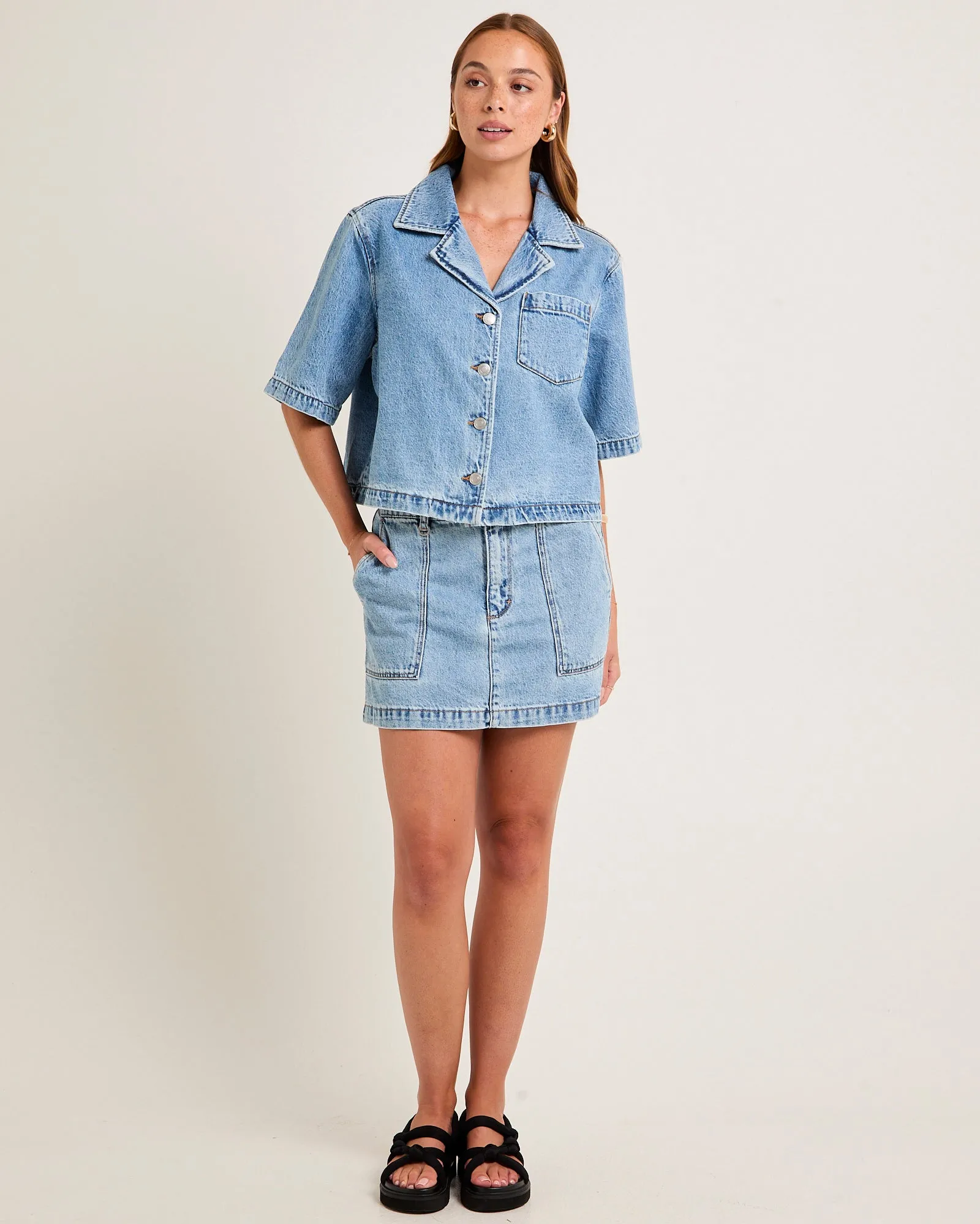 Cropped Resort Shorts Sleeved Denim Shirt