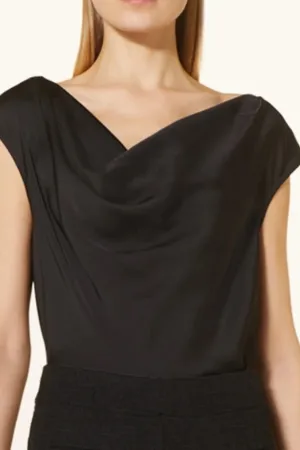 Effervescent Black Top