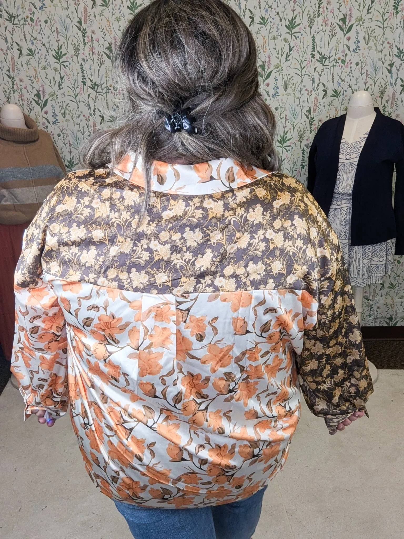 Effie Slinky Buttondown Blouse in Subtle Florals