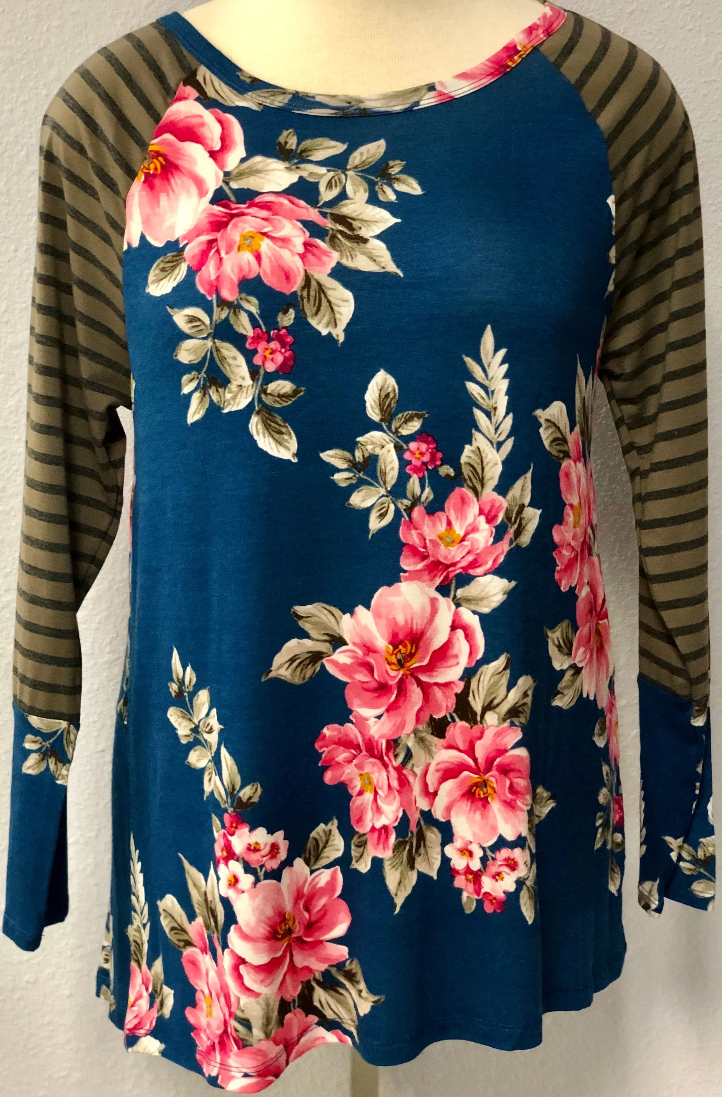 FLORAL KNIT RAGLAN TOP