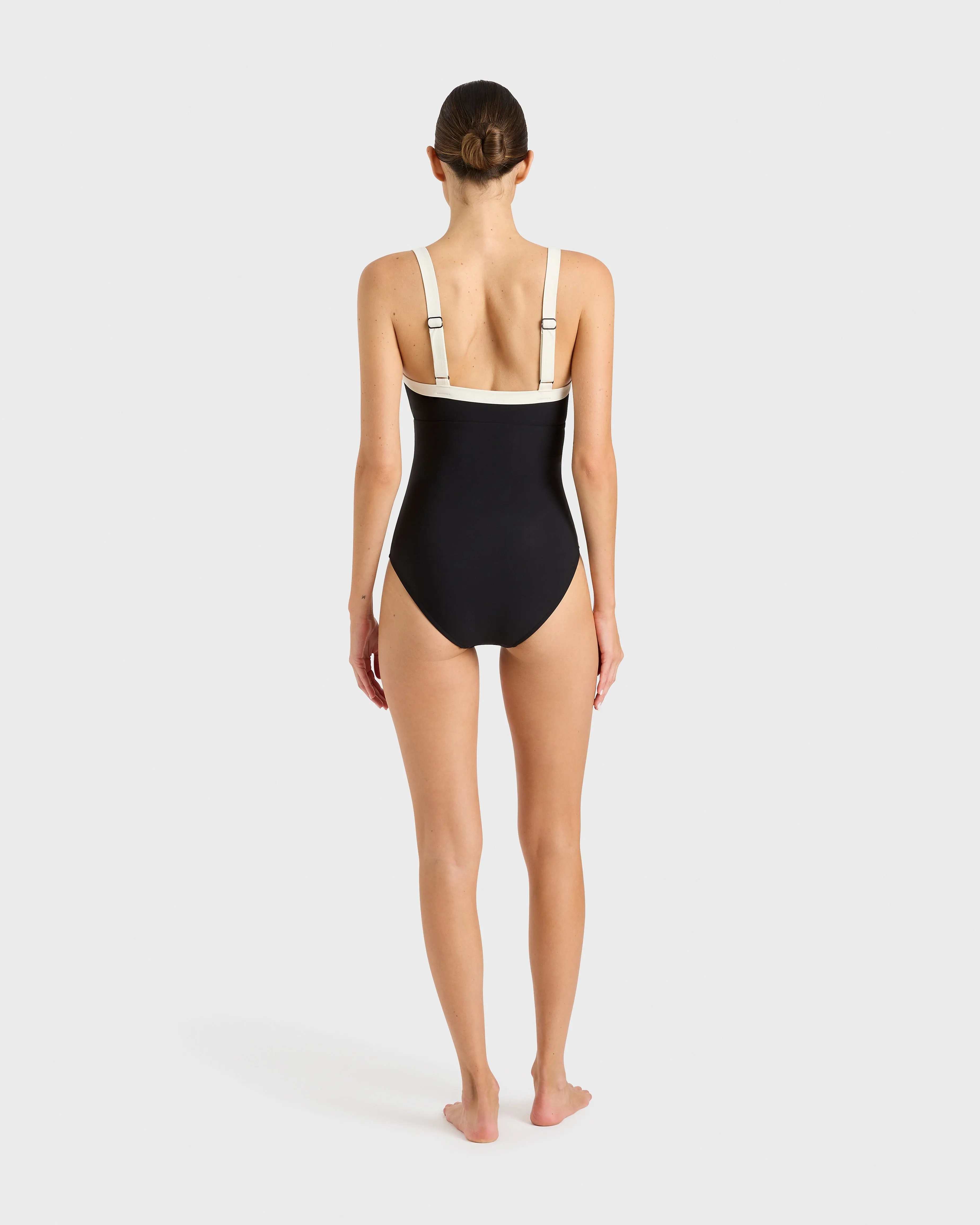 Hana One Piece - Black & Porcelain