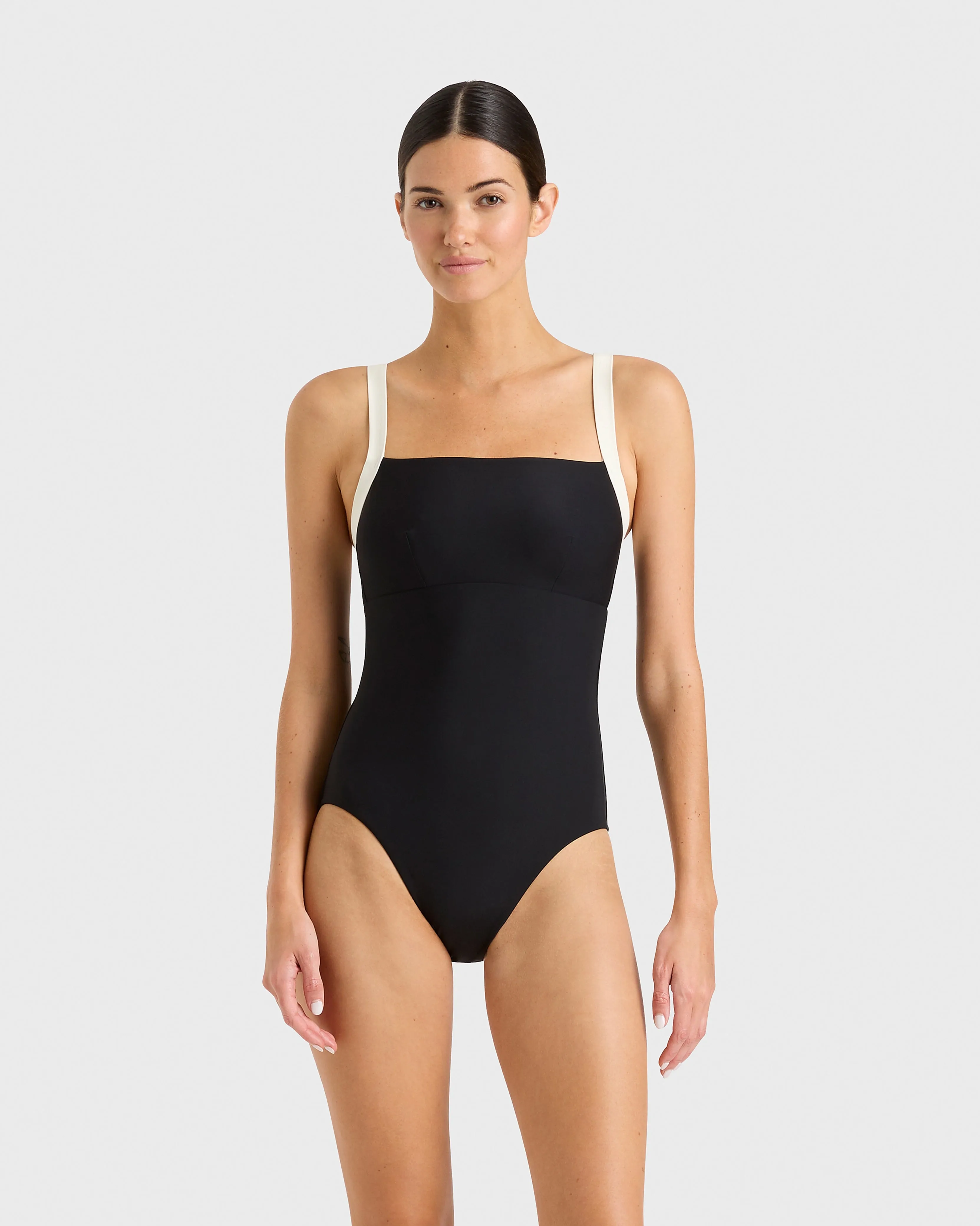 Hana One Piece - Black & Porcelain