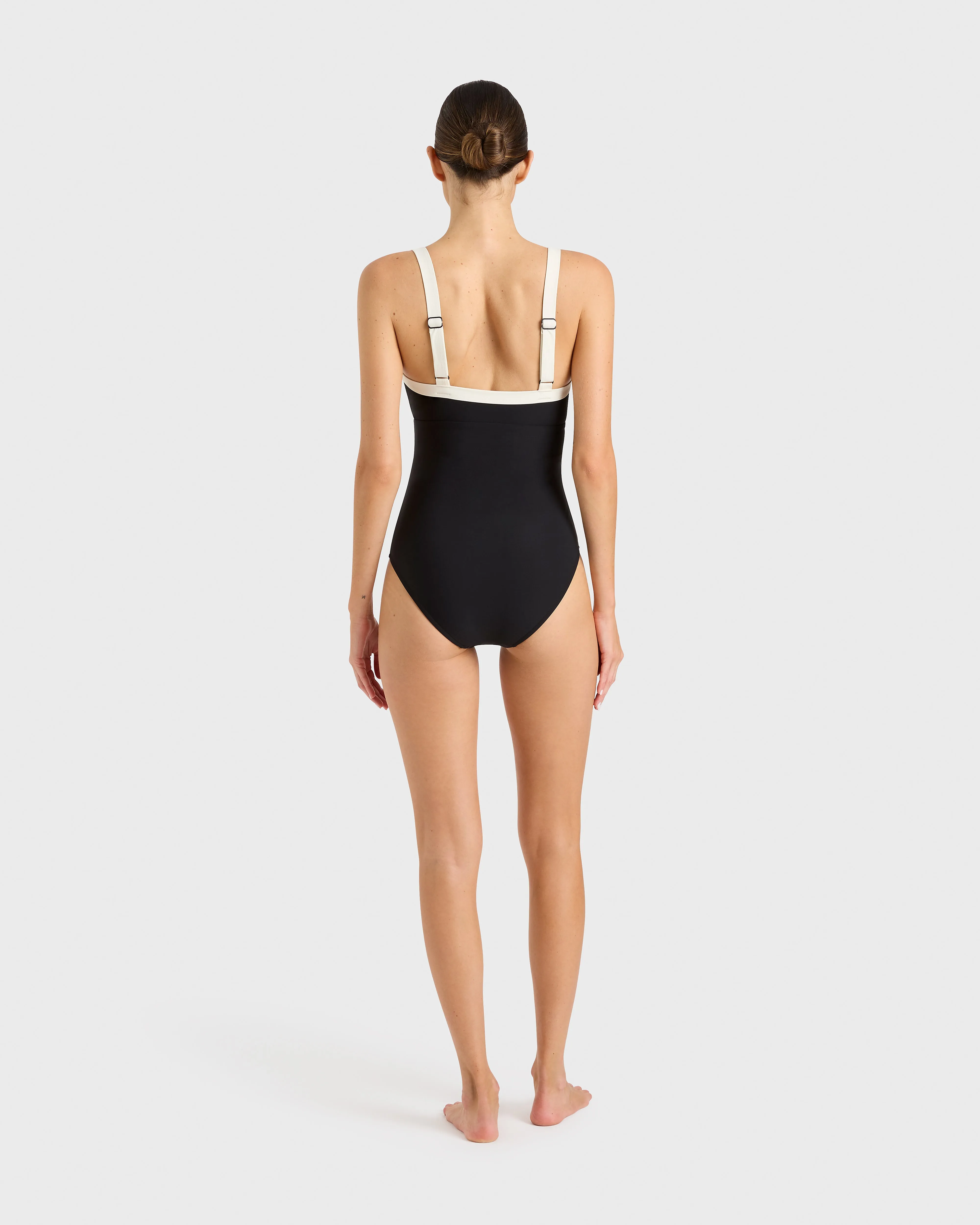 Hana One Piece - Black & Porcelain
