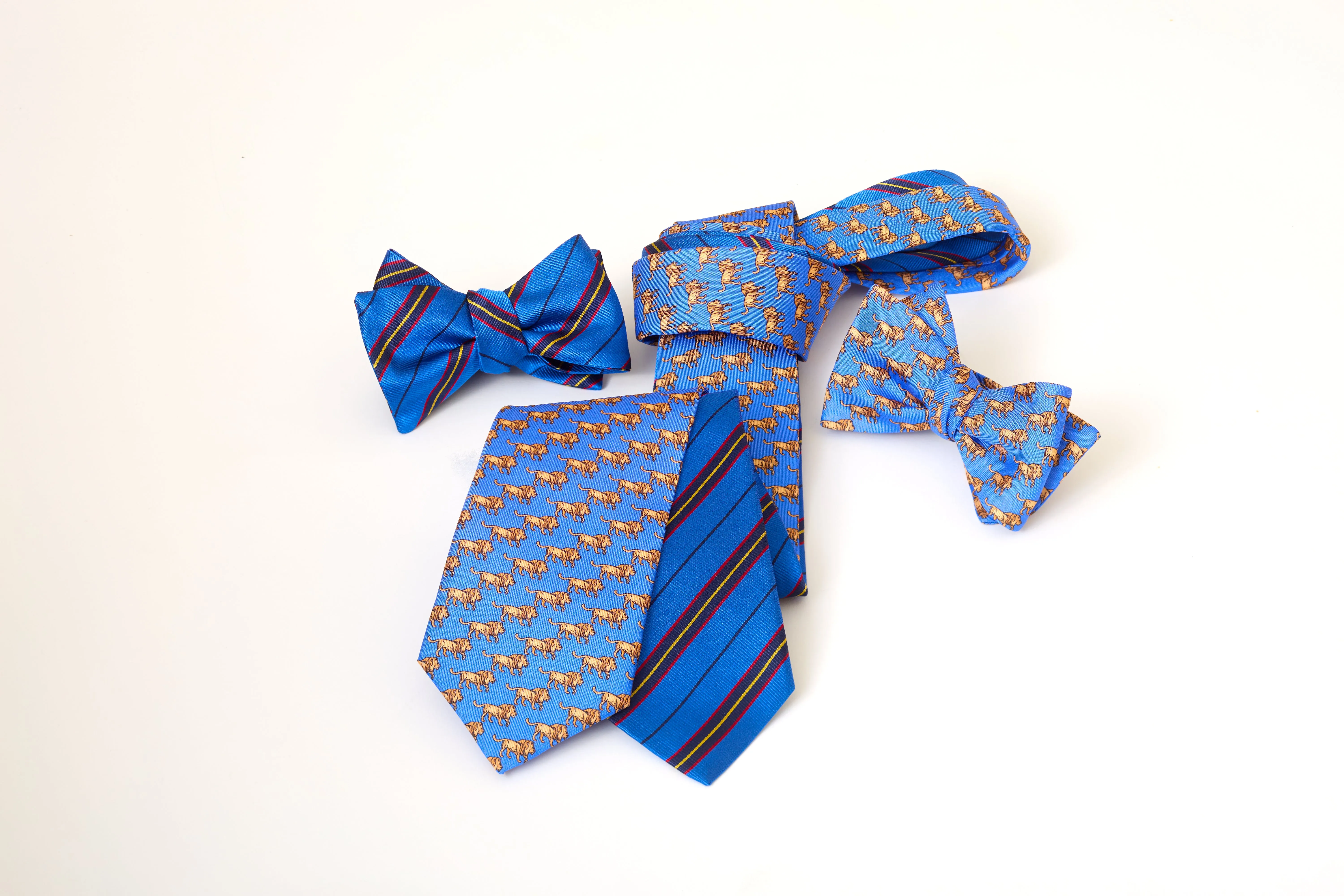 Llyan - bow ties