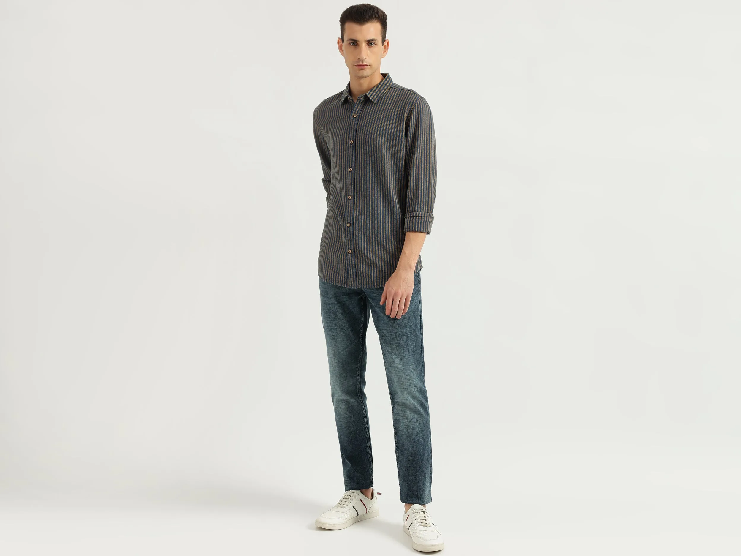 Men's Slim Fit Spread Collar Striped Shirts