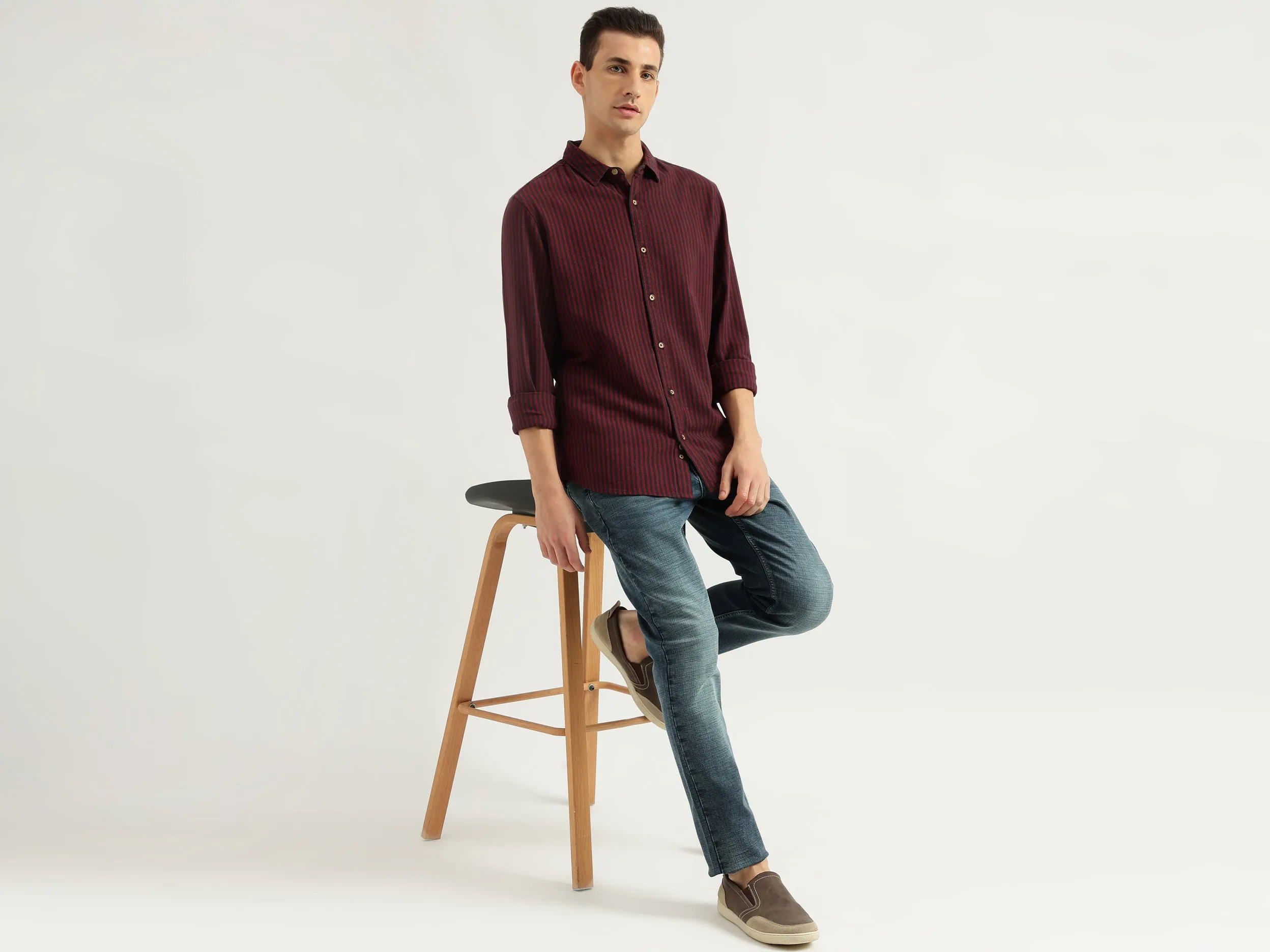 Men's Slim Fit Spread Collar Striped Shirts