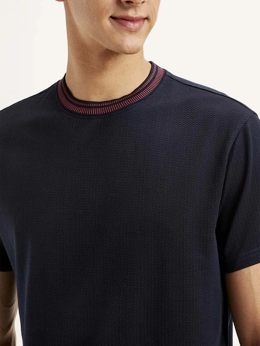 Men's Solid Slim Fit T-shirt