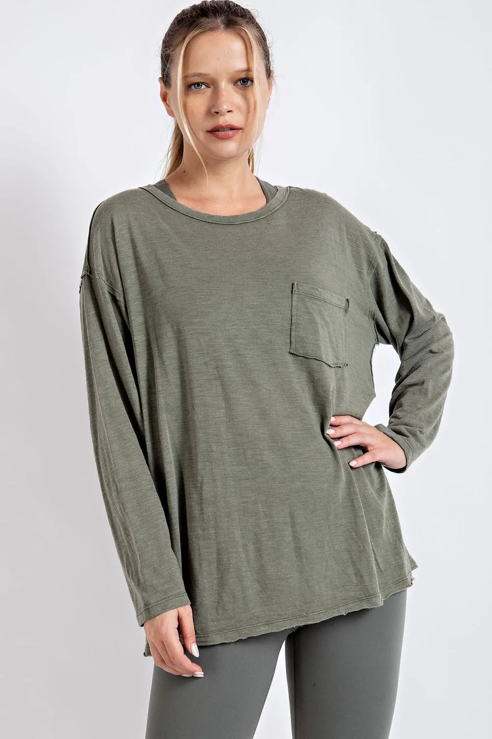 MINERAL WASHED ROUND NECKLINE LONG SLEEVE
