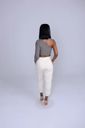 One shoulder long sleeve cropped top