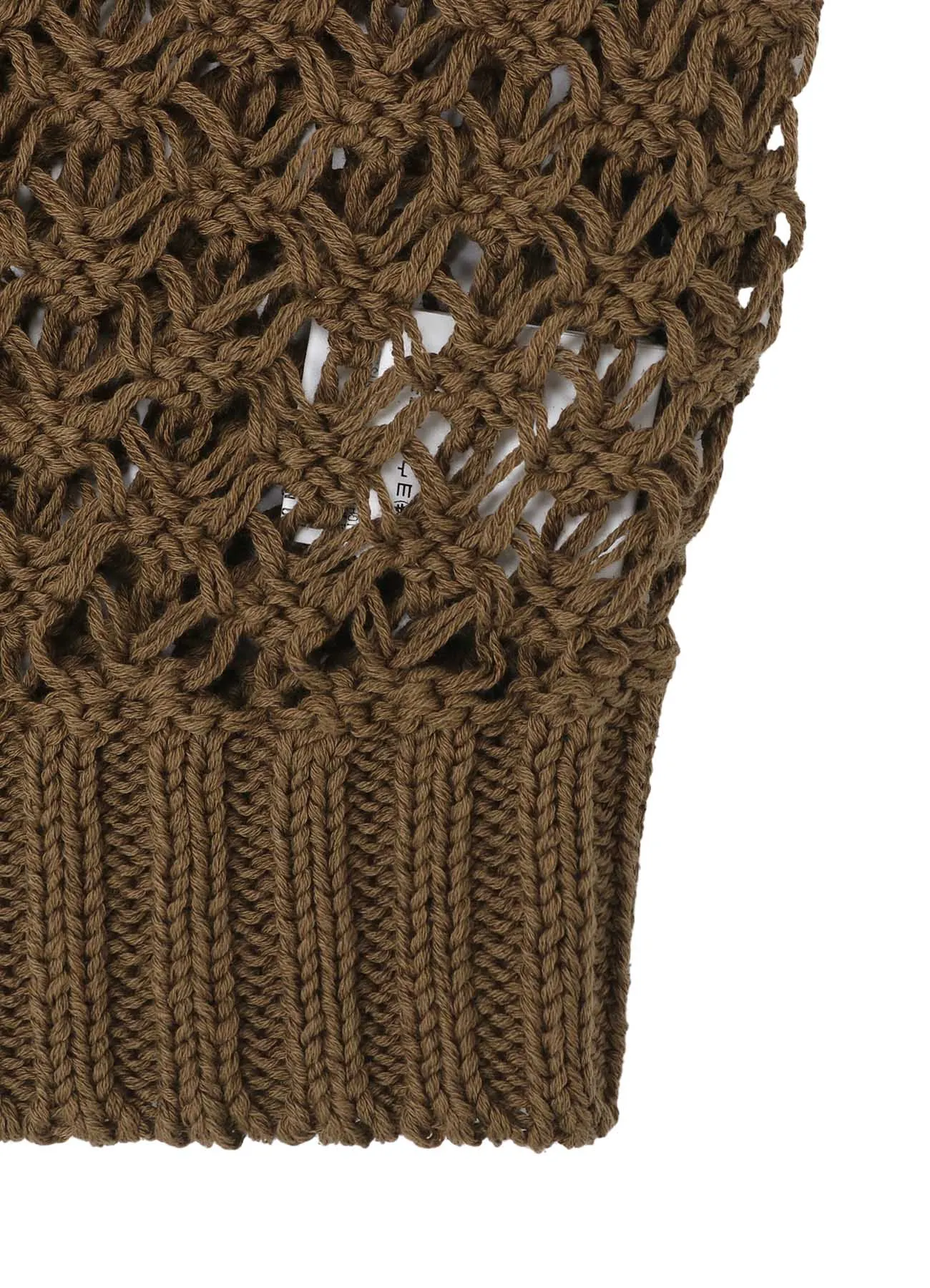 OPENWORK DESIGN DIAGONAL SLEEVELESS PULLOVER
