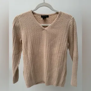 Paraphrase Cable Knit V-Neck Sweater in Tan,‎ Size M