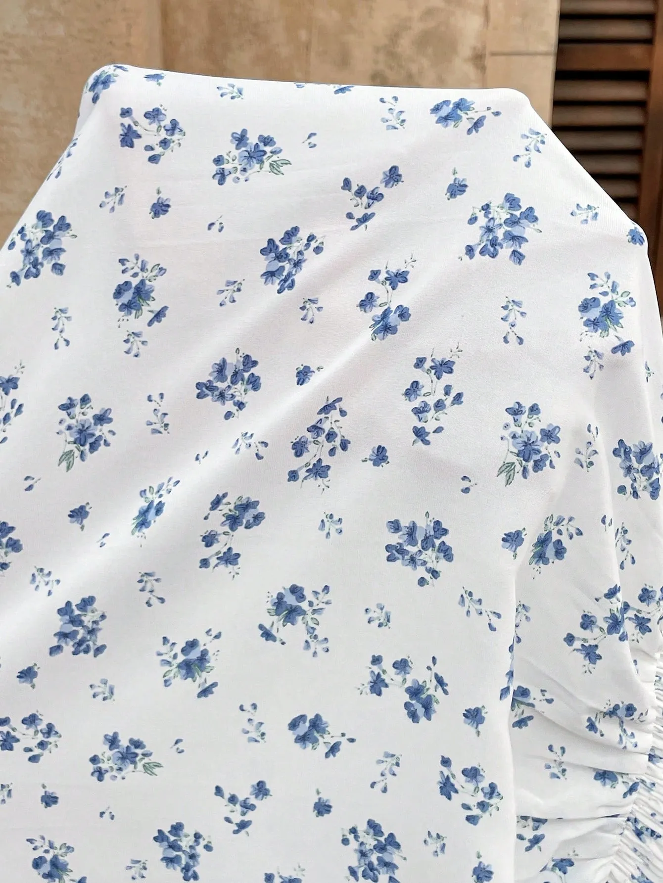 Parte superior fruncida boho con estampado floral