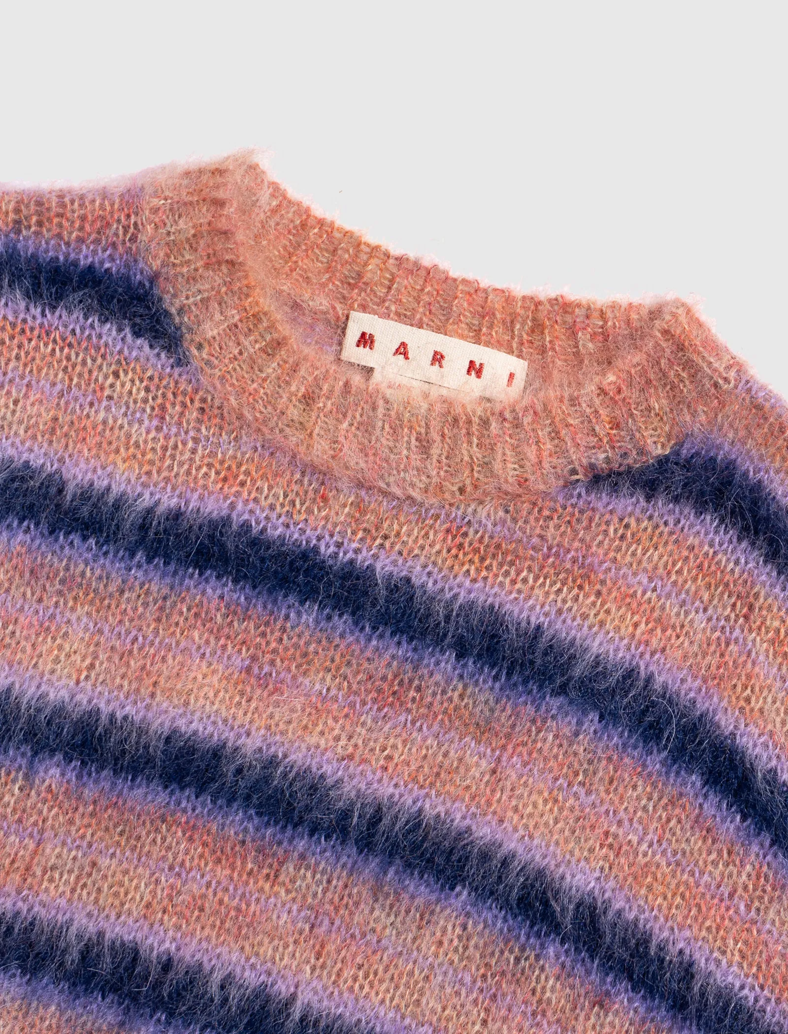 ROUNDNECK SWEATER