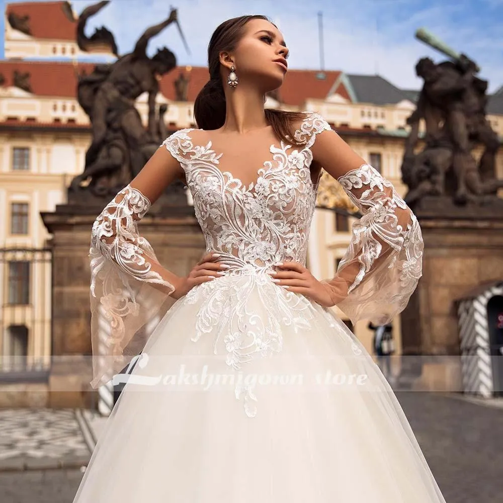 Roycebridal V-Neck A Line Lace Wedding Dresses Applique Beading
