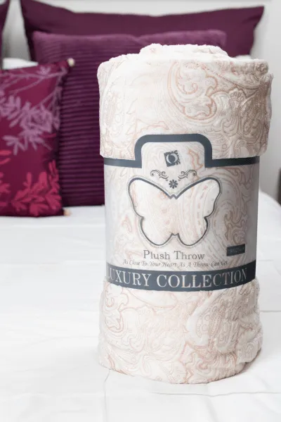 Sesli Plush Luxury Throw 180X200 THR064
