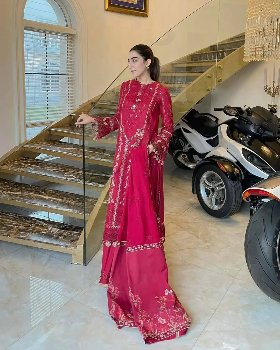 Spotted in Qalamkar Luxury Lawn 23/BE-06 RHEA