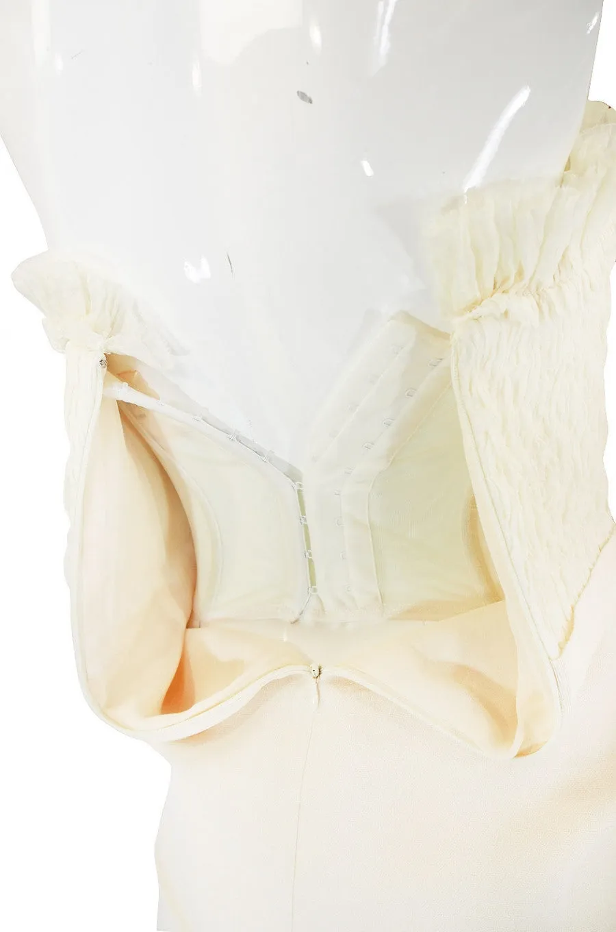 Spring 2008 Giambattista Valli Strapless Ivory Fitted Dress