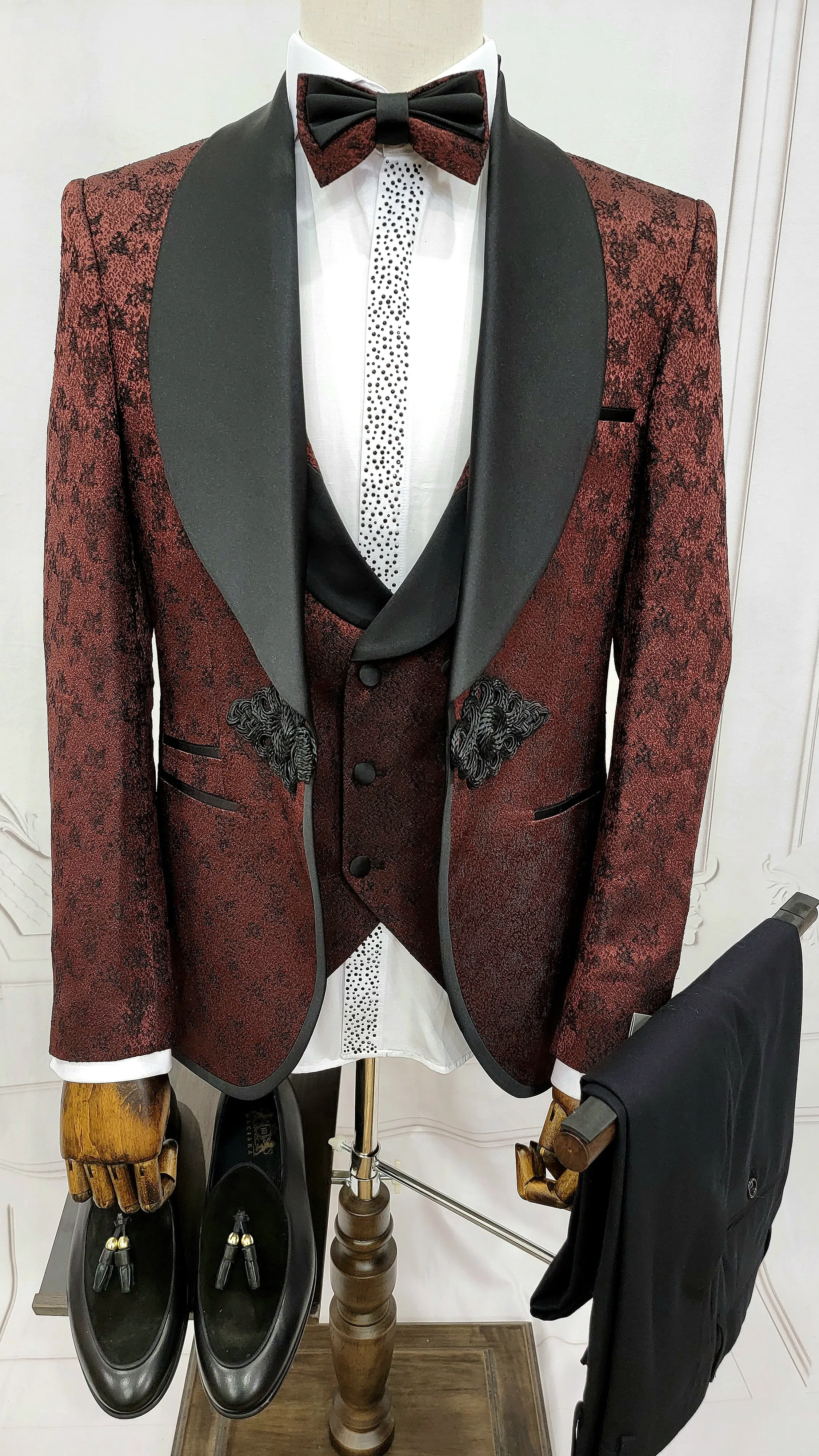 Three Pieces Tuxedo Suit with Contrasting Black Satin Lapel, matching bow tie and Black Pants