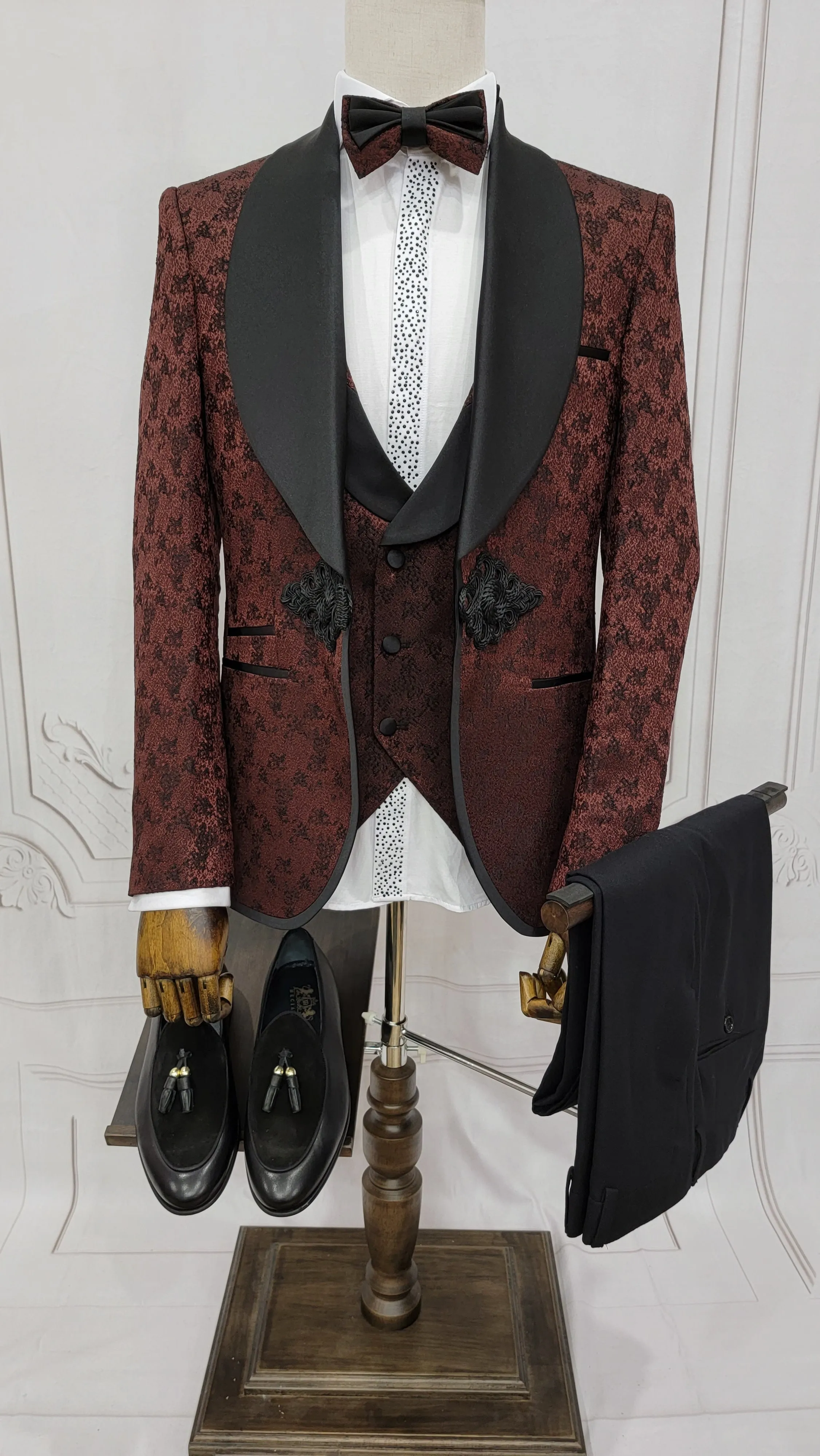 Three Pieces Tuxedo Suit with Contrasting Black Satin Lapel, matching bow tie and Black Pants