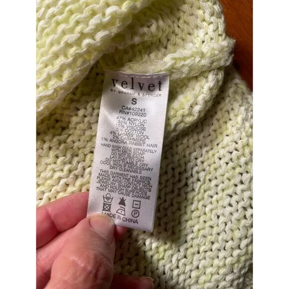 Velvet By Graham &amp; Spencer Womens Knit Sweater Size S Soft