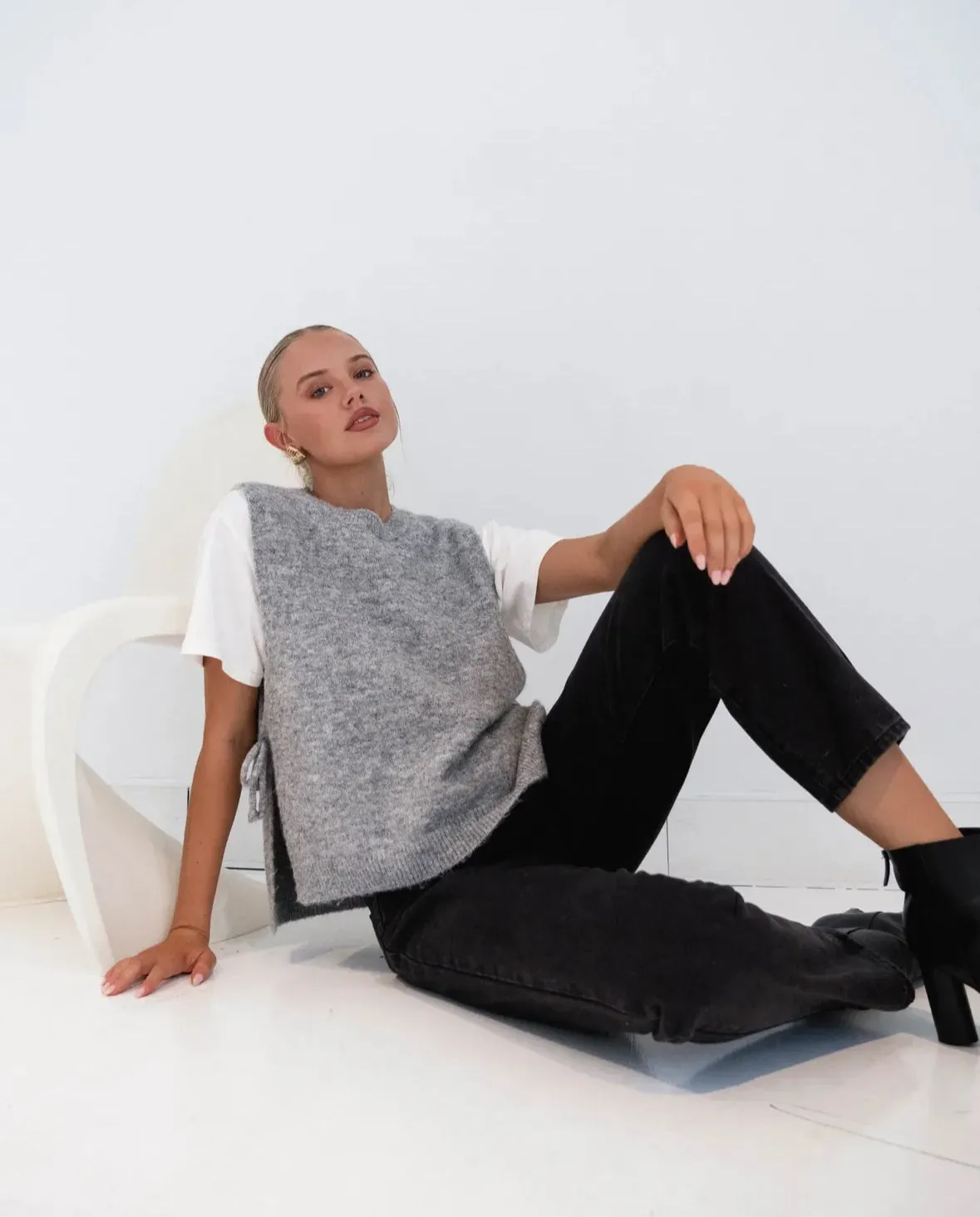 Wynter Knit Vest - Grey