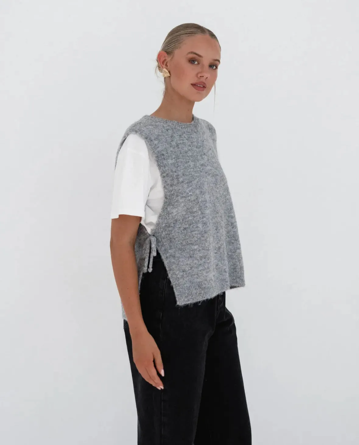 Wynter Knit Vest - Grey