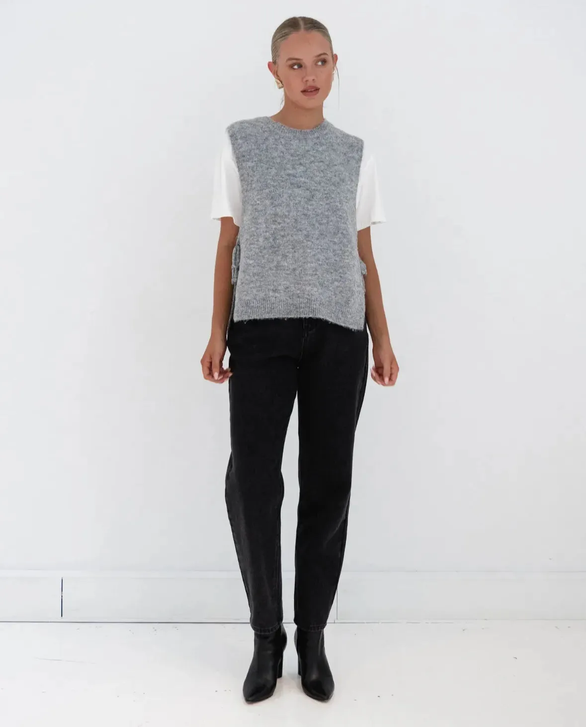 Wynter Knit Vest - Grey